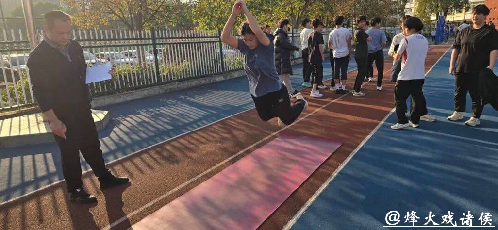 以测促训,精准备战!贺龙体校开展冬训第二次大纲测试 以测促训,精准备战!贺龙体校开展冬训第二次大纲测试